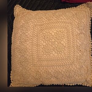VGUC VTG Crocheted Pillow Cover 14"